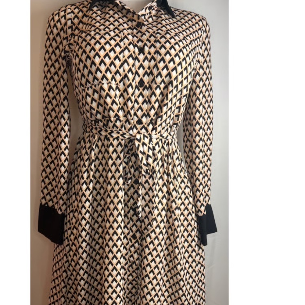 Who What Wear -Geometric Patterned Dress - Picture 6 of 9